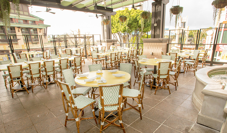 Cocktail reception private event space in Anaheim, CA at Naples Ristorante E Bar